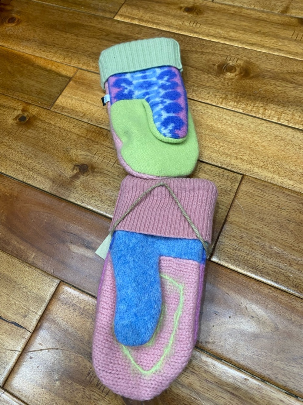 Handmade Mittens - Picture 5 of 6